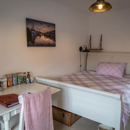 Stone'S Throw Cottage メバギシー エクステリア 写真