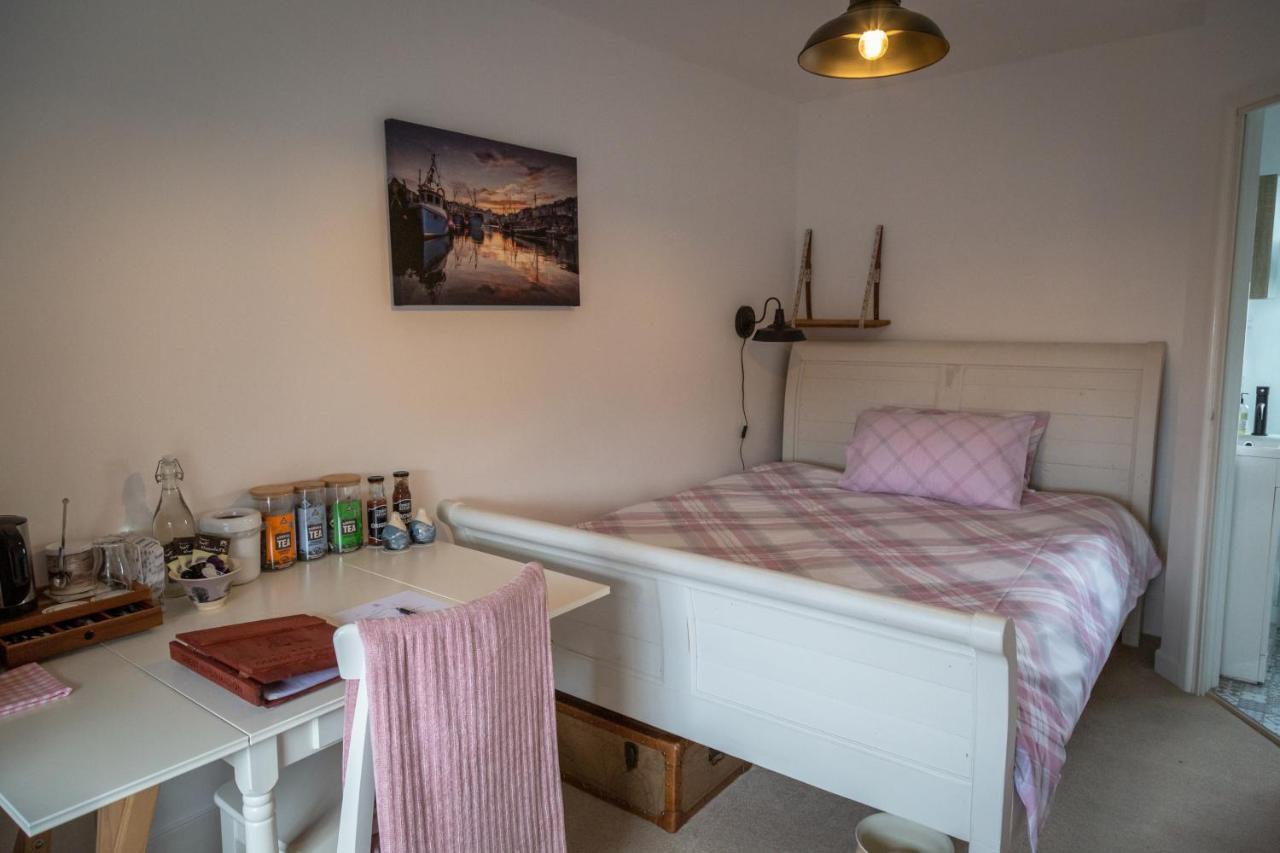 Stone'S Throw Cottage メバギシー エクステリア 写真